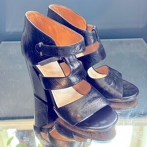 MARGIELA Gorgeous Chunky Strappy Leather Heels